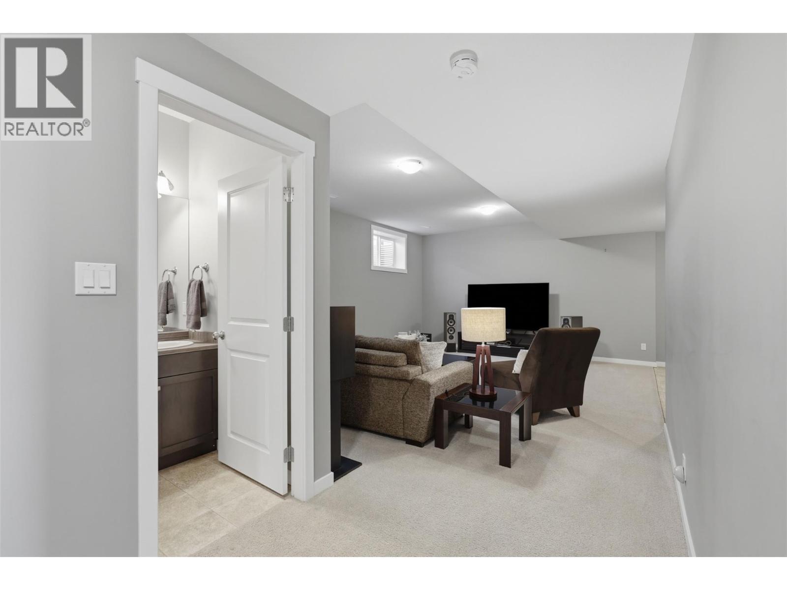 2109 Doubletree Crescent, Kamloops, BC - Indoor Photo Showing Other Room