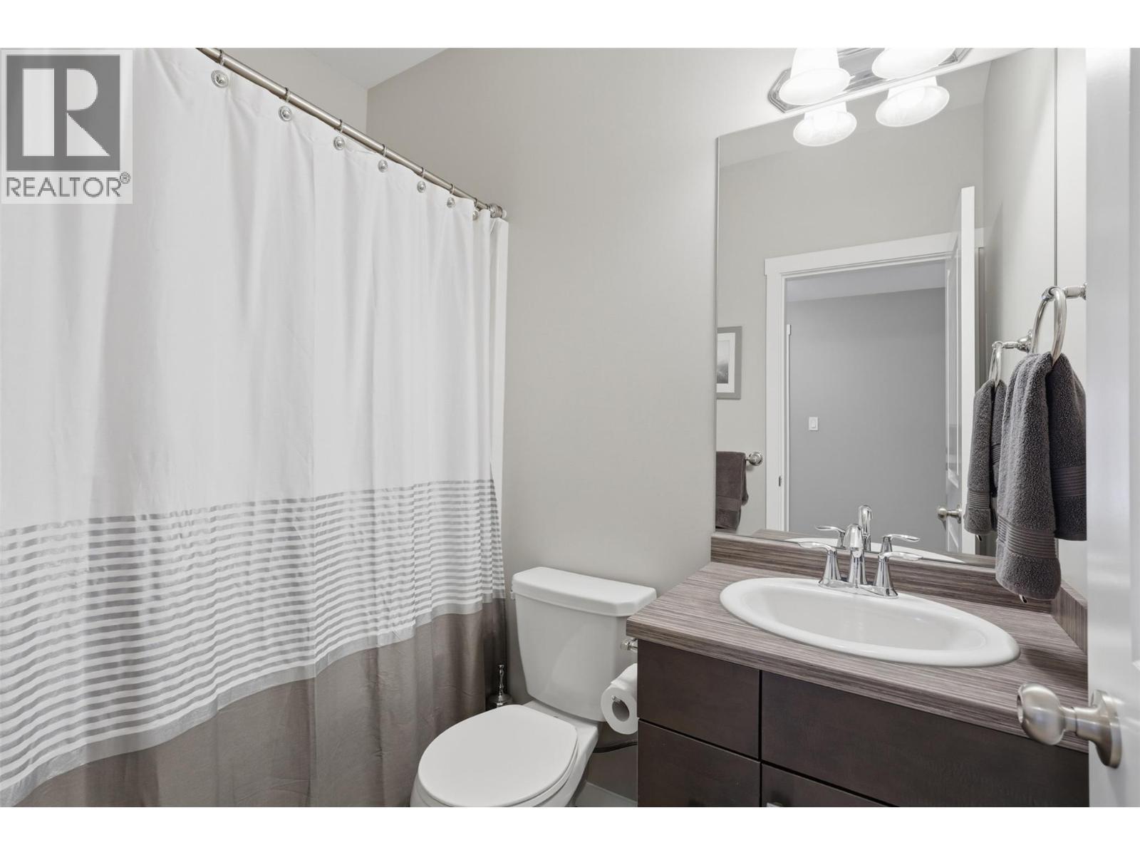 2109 Doubletree Crescent, Kamloops, BC - Indoor Photo Showing Bathroom
