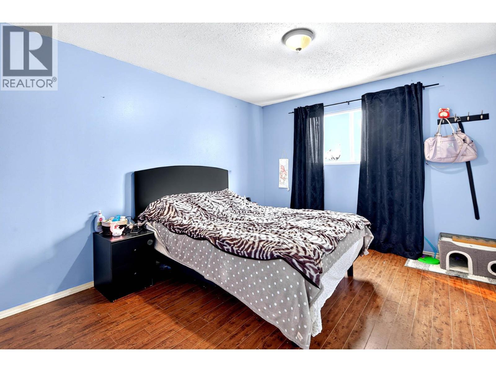 800 Valhalla Drive Unit# 40, Kamloops, BC - Indoor Photo Showing Bedroom