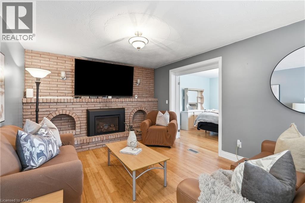 377 Carson Drive, Hamilton, ON - Indoor Photo Showing Living Room With Fireplace