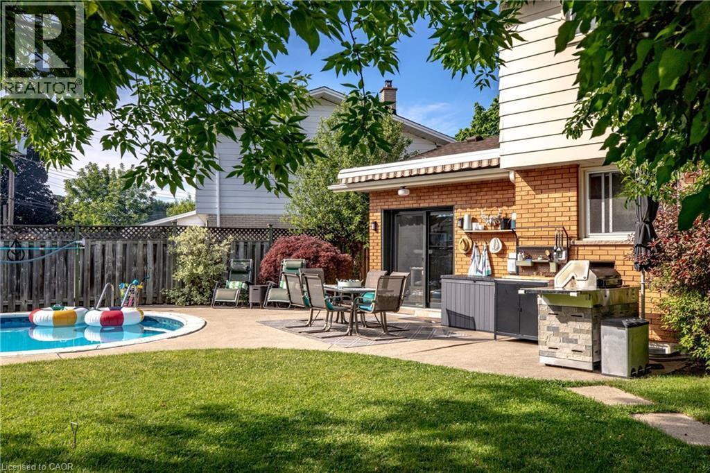 28 Ramsgate Drive, Stoney Creek, ON - Outdoor With In Ground Pool