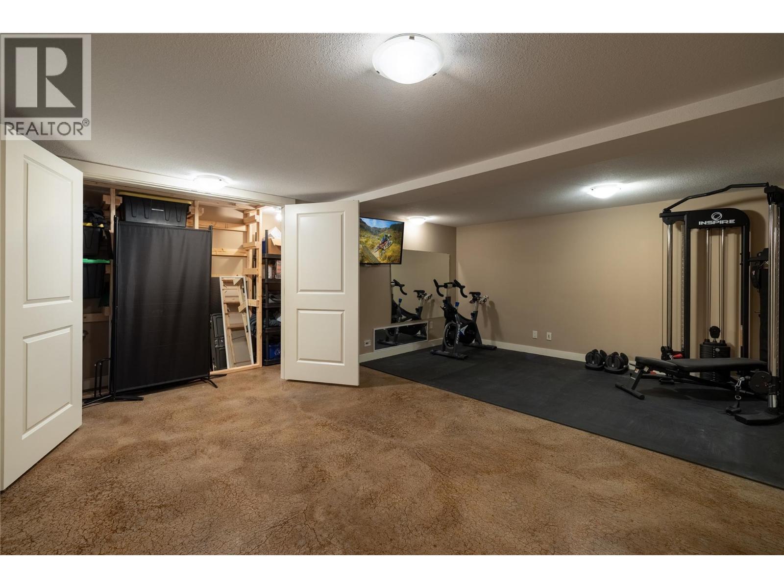 7261 Silver Ridge Drive, Vernon, BC - Indoor Photo Showing Gym Room