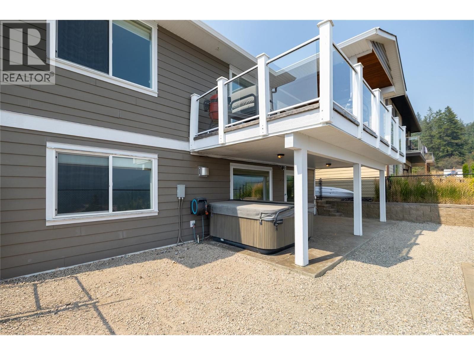 7261 Silver Ridge Drive, Vernon, BC - Outdoor With Exterior
