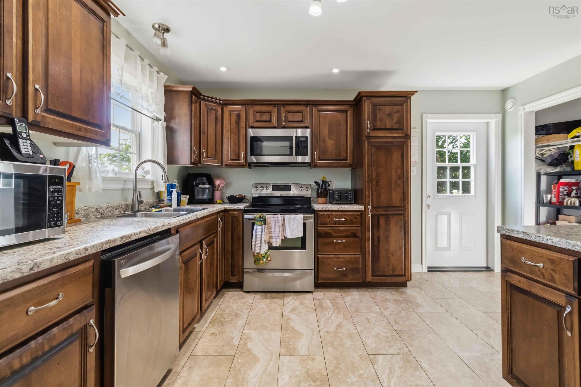 13 Nick Drive, Pine Grove, NS - Indoor Photo Showing Kitchen With Double Sink