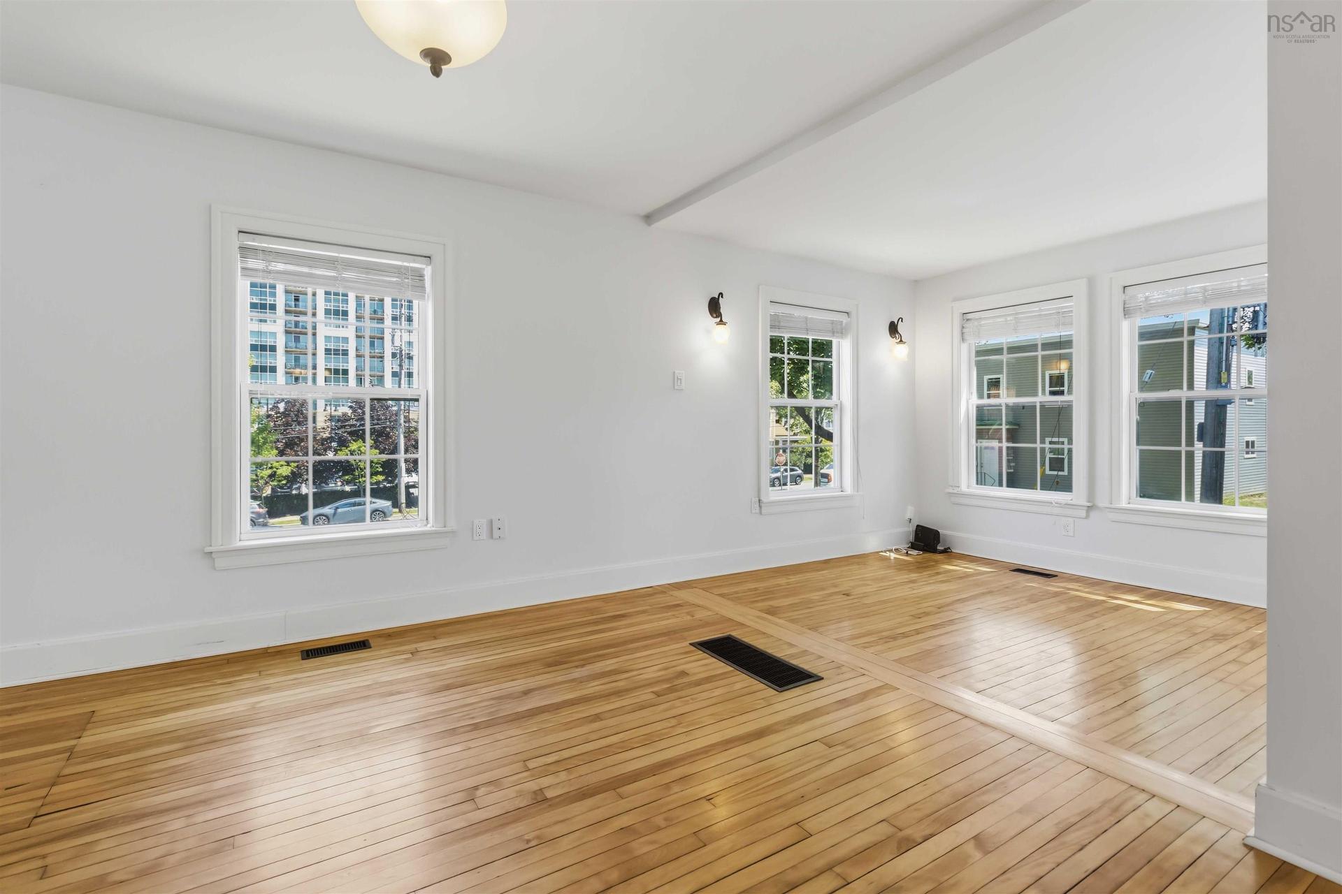 6167 Windsor Terrace, Halifax Peninsula, NS - Indoor
