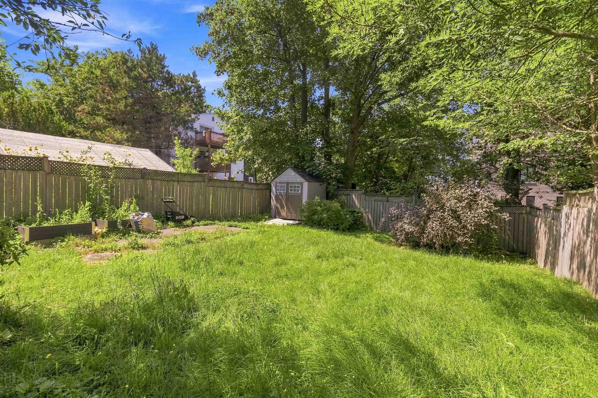 6167 Windsor Terrace, Halifax Peninsula, NS - Outdoor With Backyard