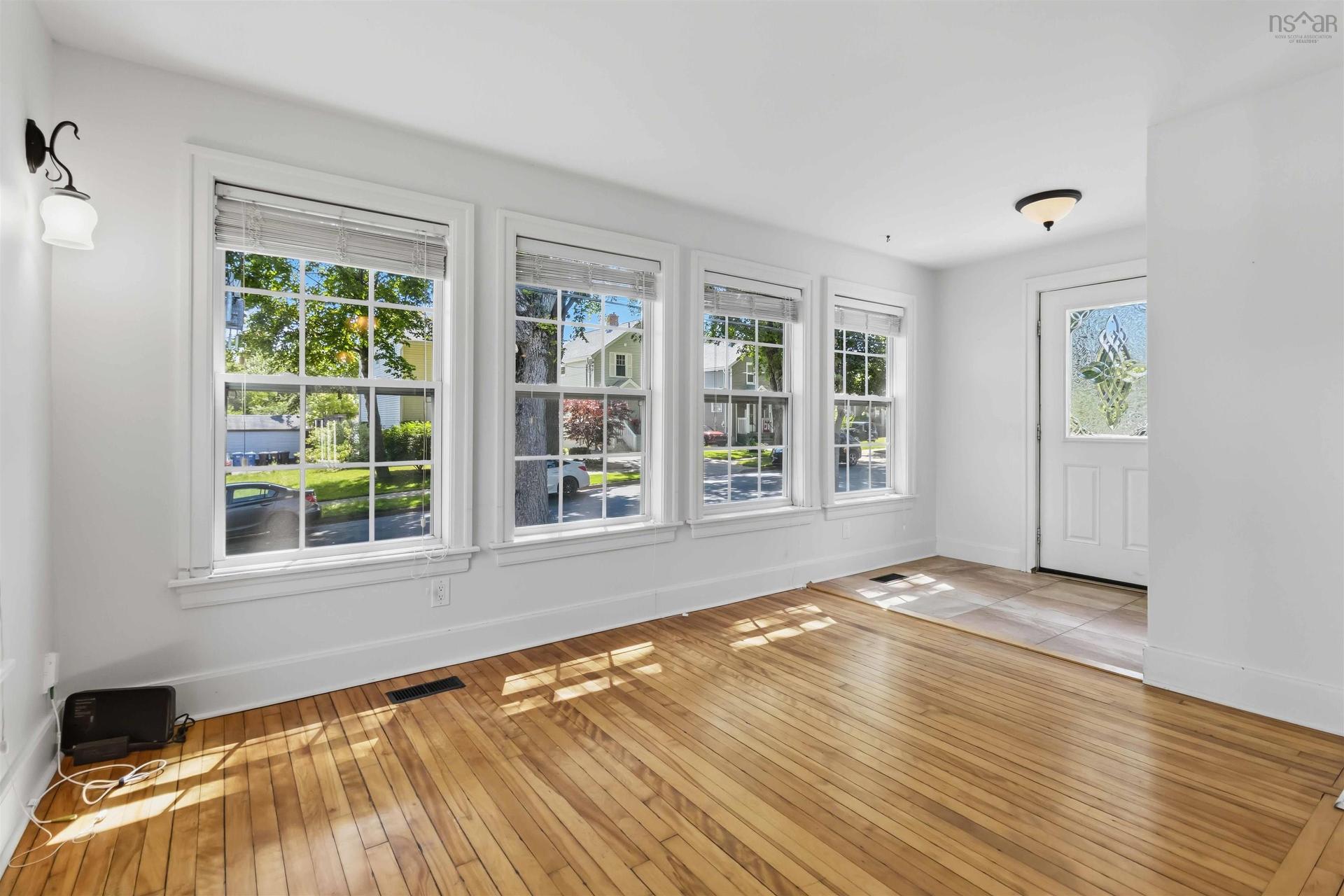 6167 Windsor Terrace, Halifax Peninsula, NS - Indoor