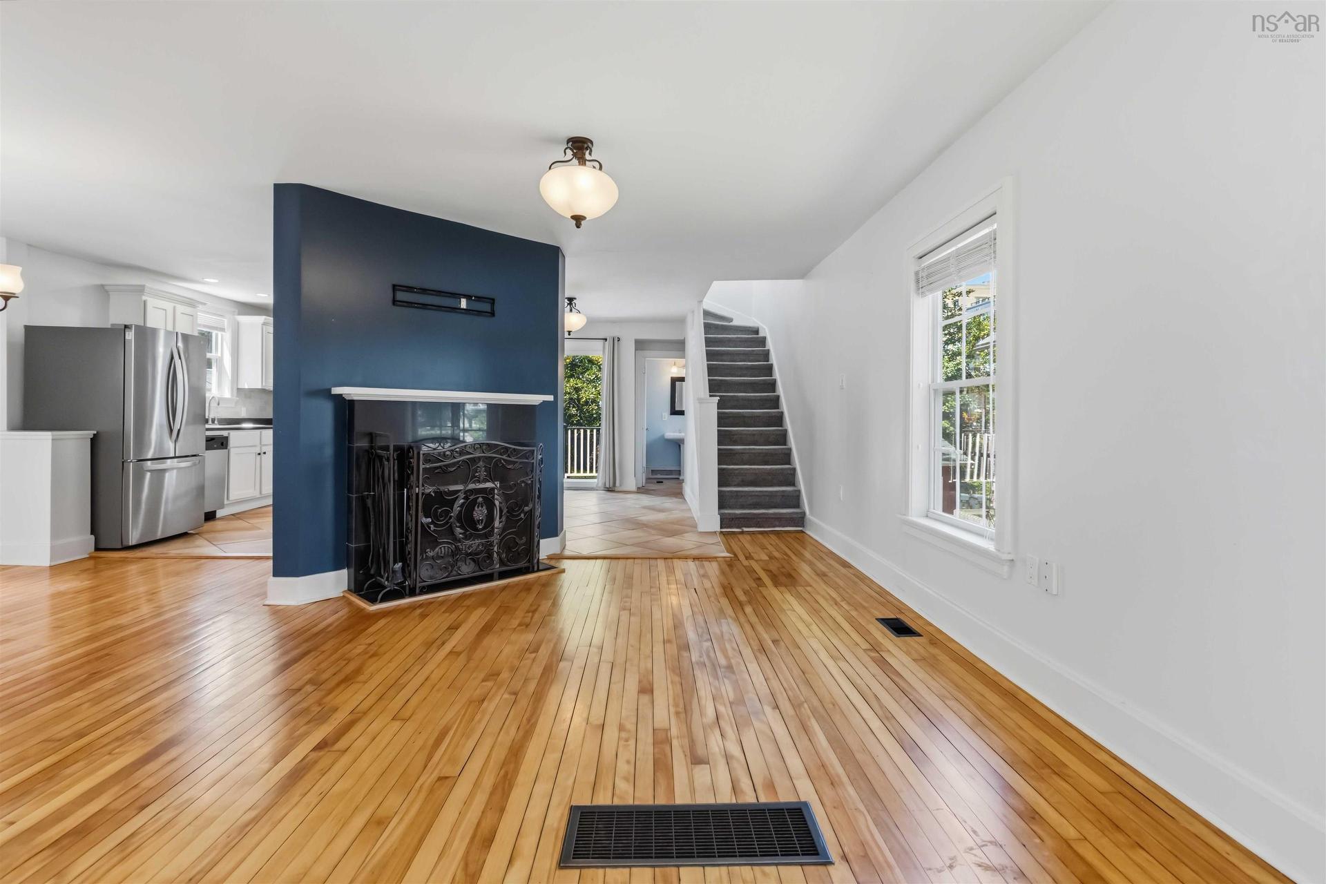 6167 Windsor Terrace, Halifax Peninsula, NS - Indoor Photo Showing Living Room