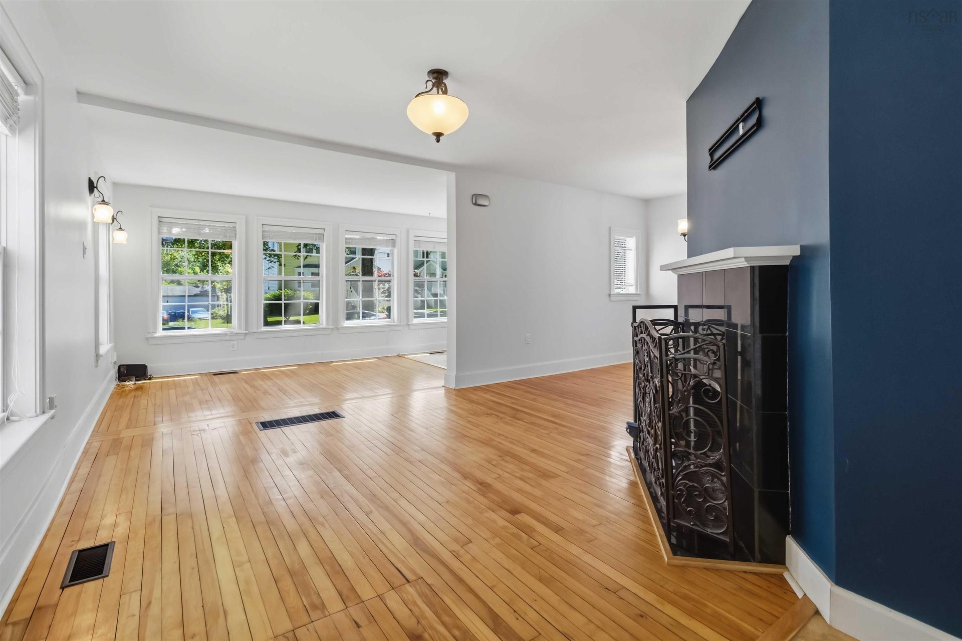 6167 Windsor Terrace, Halifax Peninsula, NS - Indoor