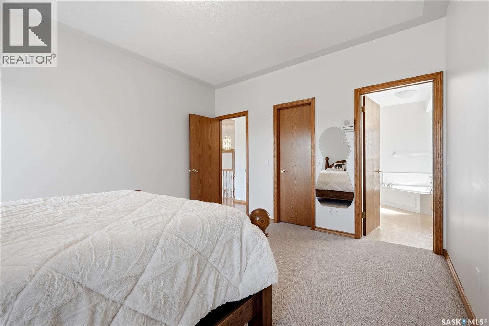11330 Wascana Meadows, Regina, SK - Indoor Photo Showing Bedroom