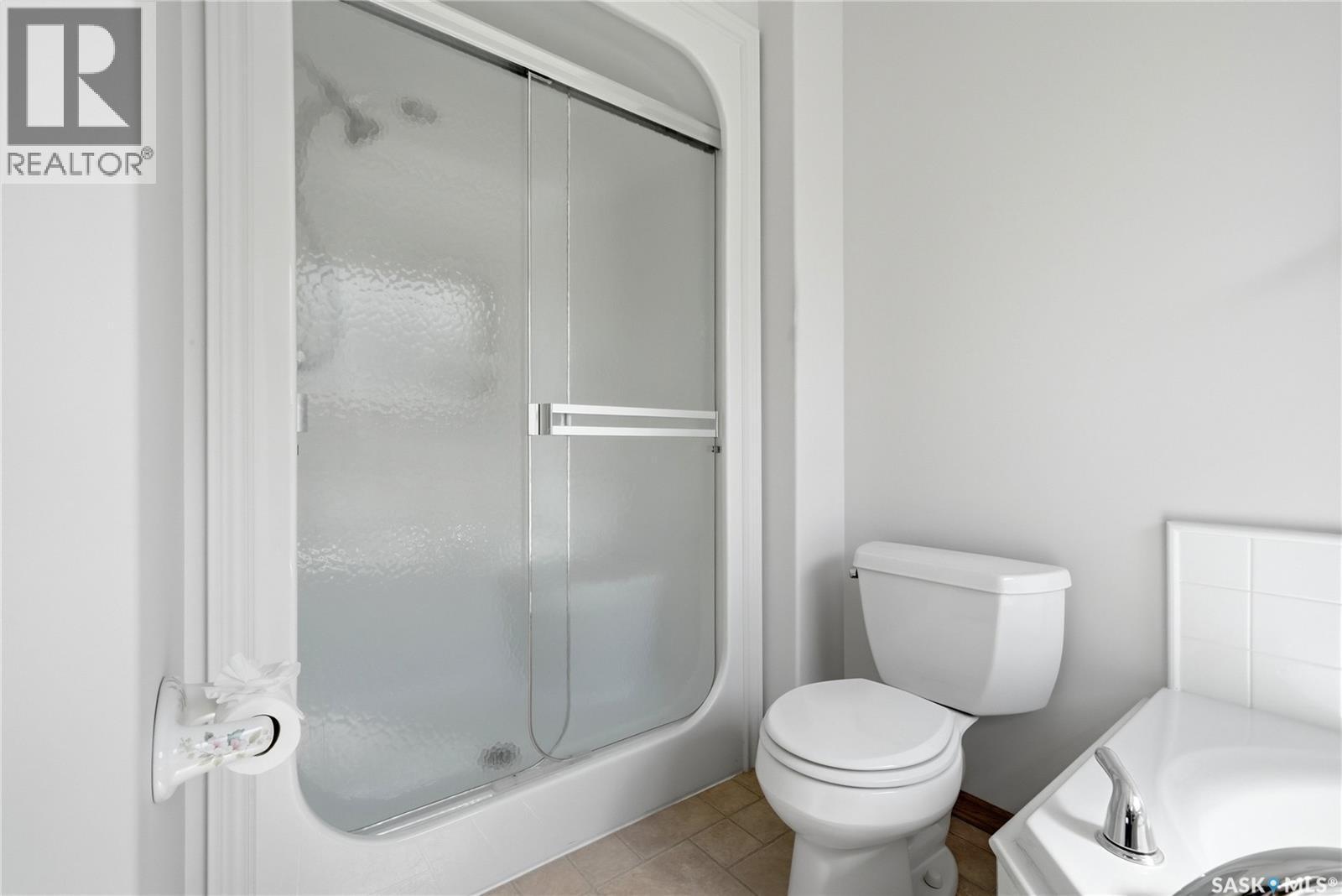11330 Wascana Meadows, Regina, SK - Indoor Photo Showing Bathroom
