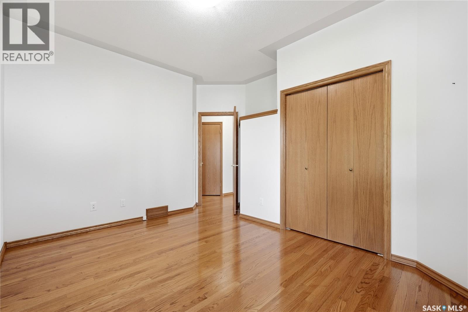 11330 Wascana Meadows, Regina, SK - Indoor Photo Showing Other Room