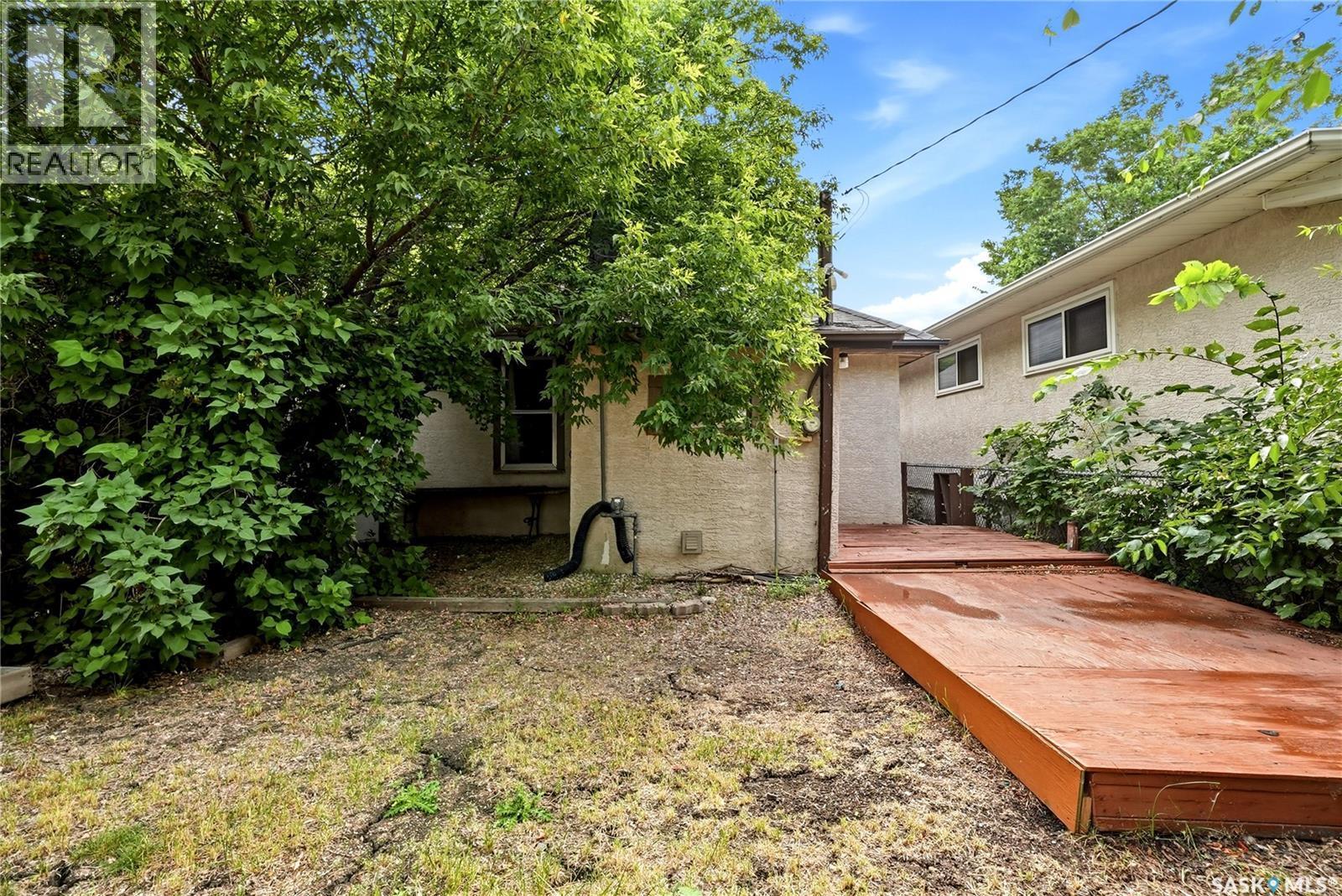 558 Osler Street, Regina, SK - Outdoor