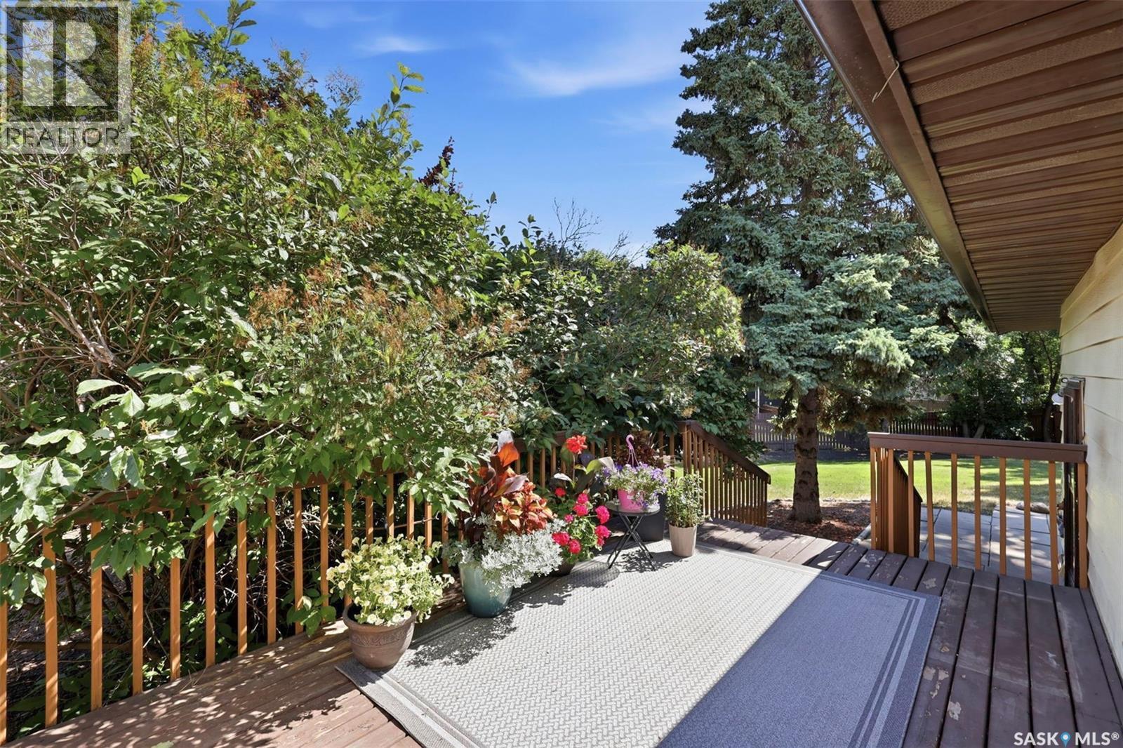 19 Nash Place, Saskatoon, SK - Outdoor With Deck Patio Veranda