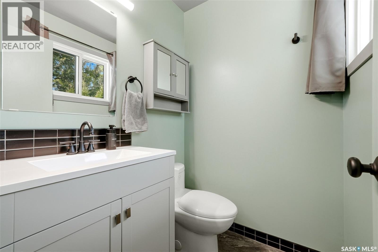 51 Martinac Crescent, Regina, SK - Indoor Photo Showing Bathroom