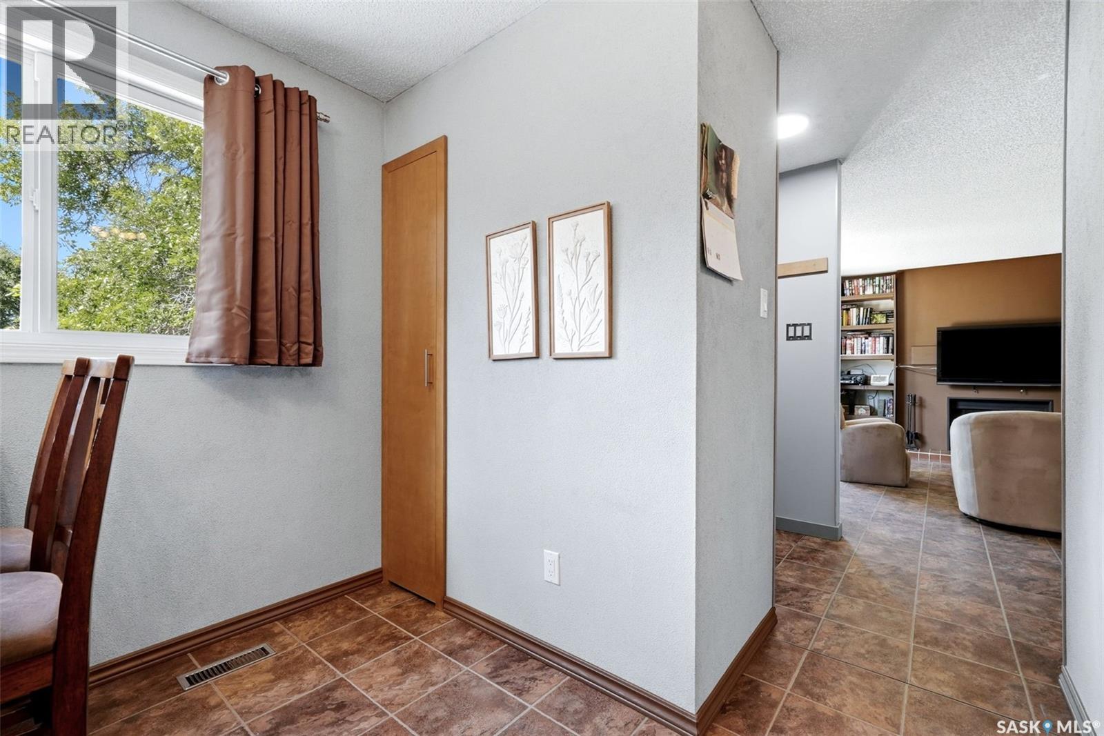 51 Martinac Crescent, Regina, SK - Indoor Photo Showing Other Room