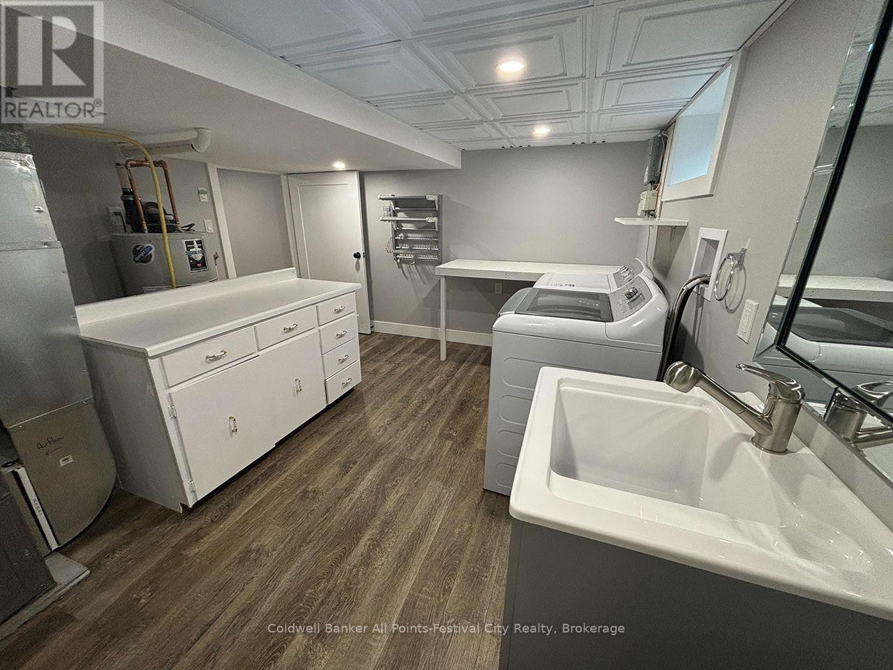 13 Waterloo Street N, Goderich (Goderich (Town)), ON - Indoor Photo Showing Laundry Room