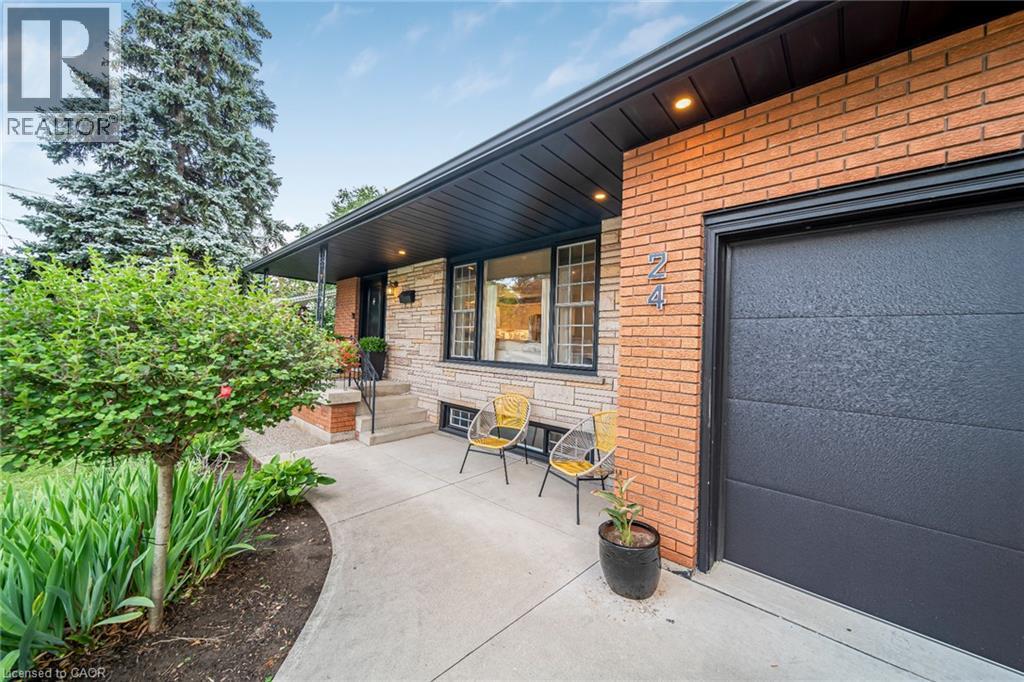 24 Garvey Crescent, Hamilton, ON - Outdoor With Exterior