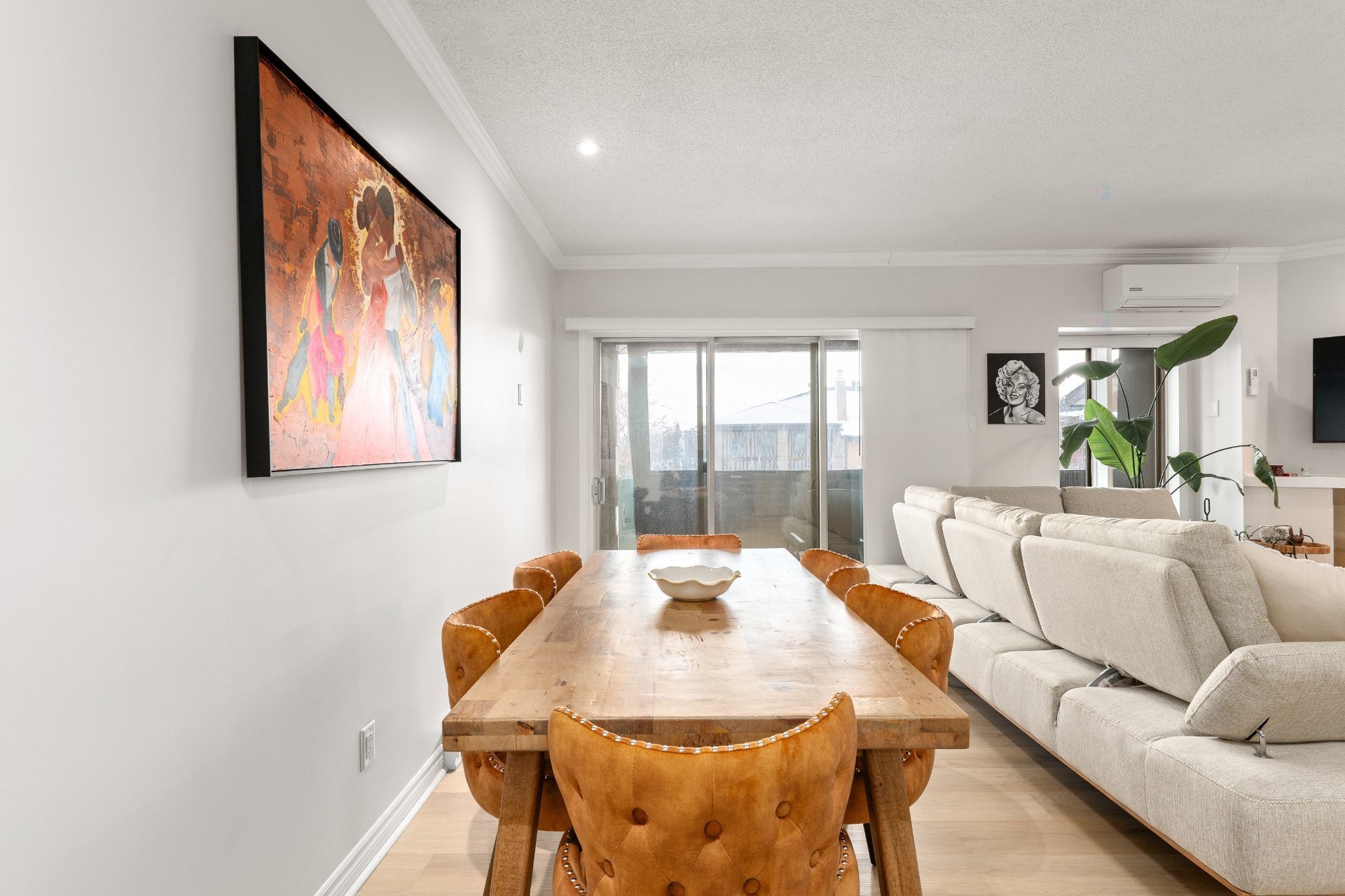 Dining Room - 55-435 Boul. Dagenais E., Laval (Vimont), QC - Indoor