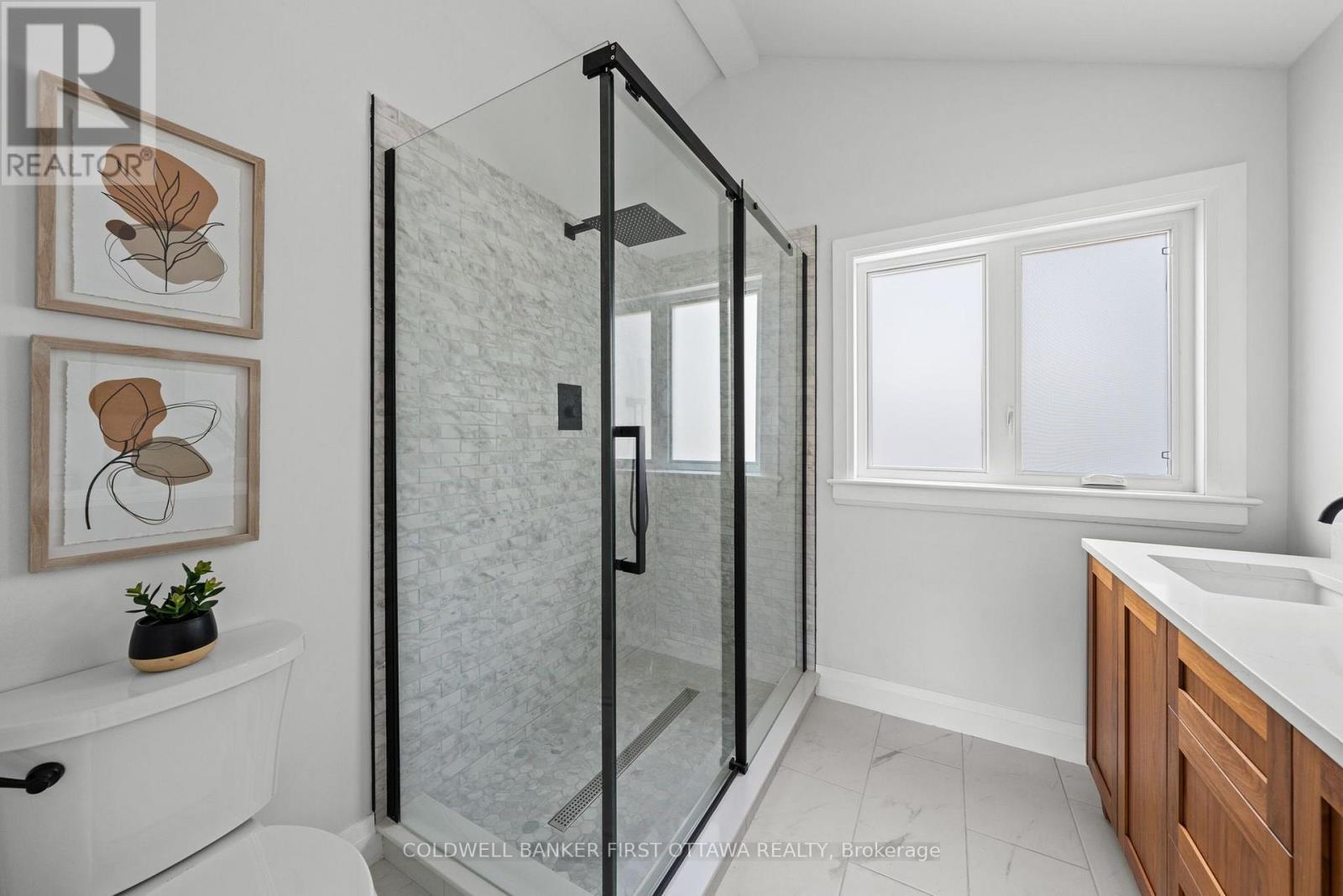 199 Mountbatten Avenue, Ottawa, ON - Indoor Photo Showing Bathroom