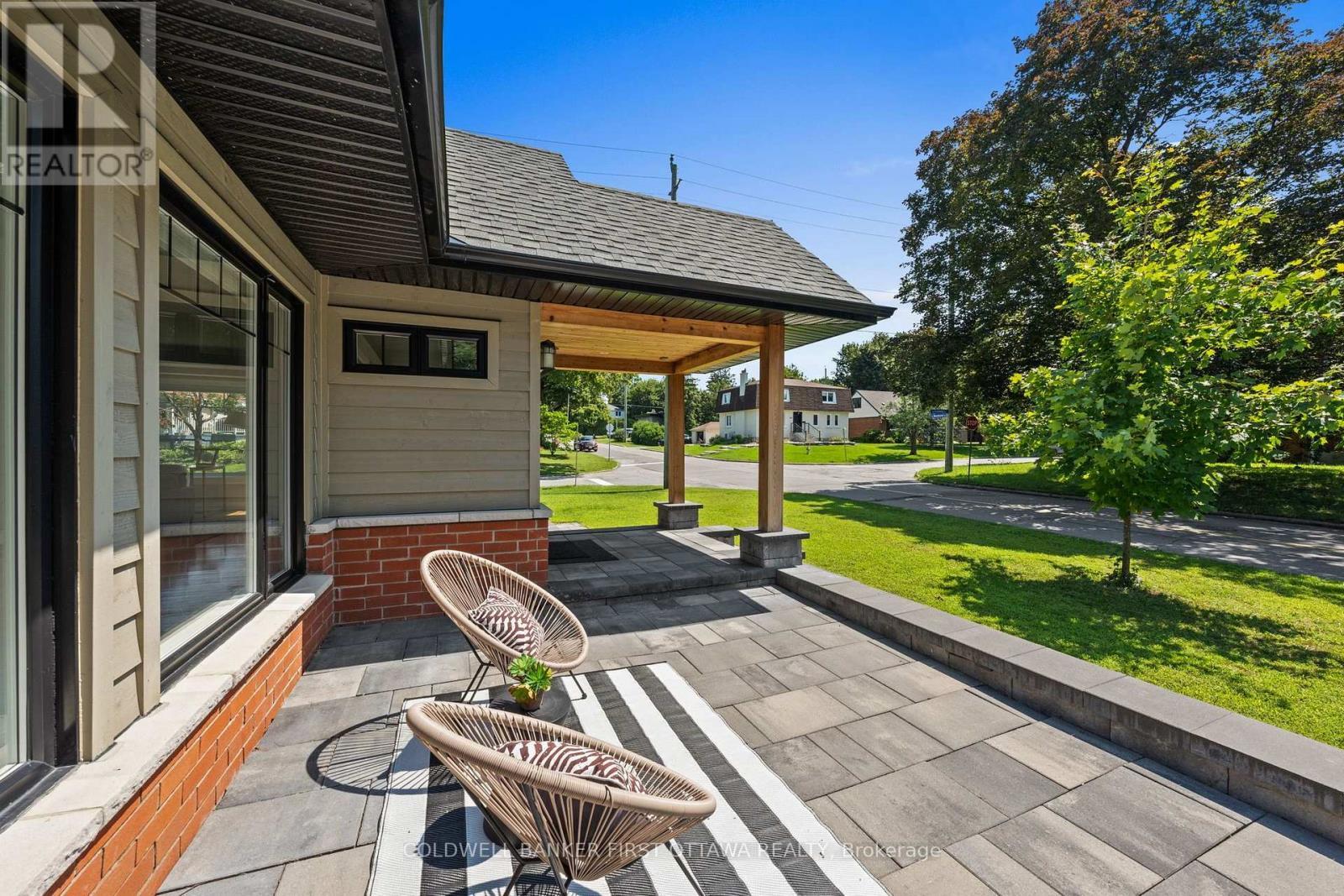199 Mountbatten Avenue, Ottawa, ON - Outdoor With Deck Patio Veranda