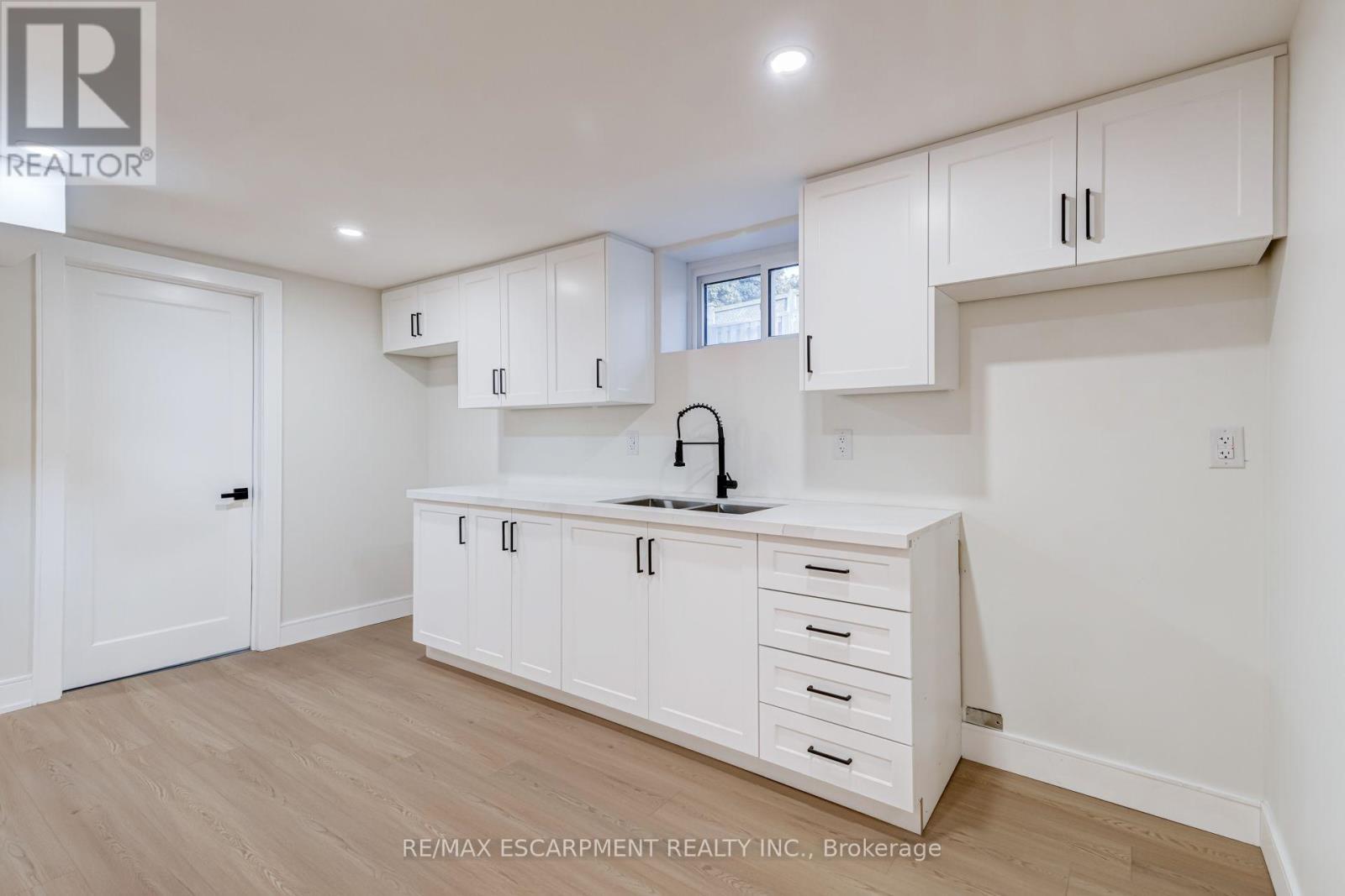 63 Hardale Crescent, Hamilton, ON - Indoor