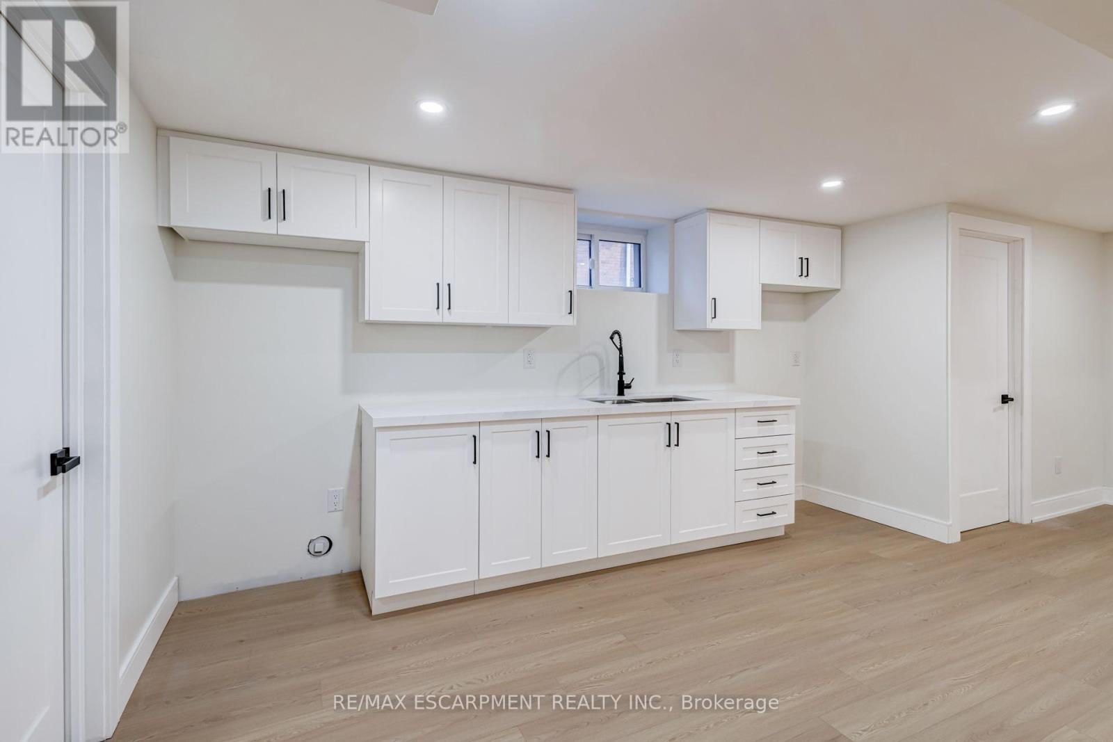63 Hardale Crescent, Hamilton, ON - Indoor