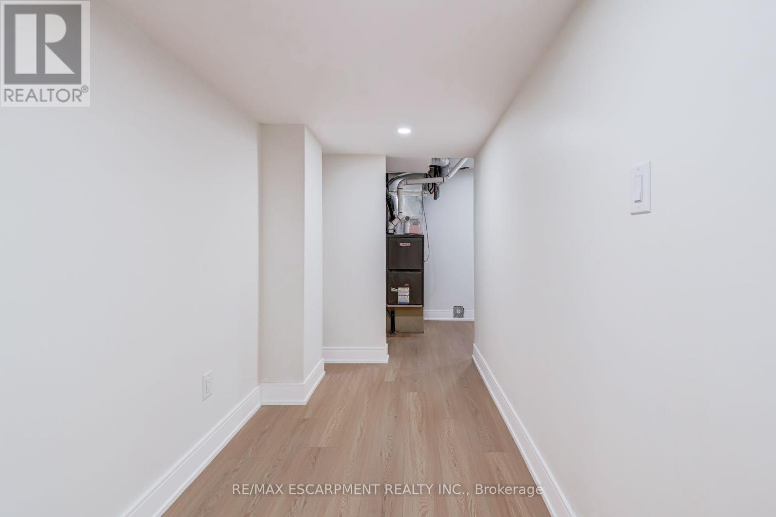 63 Hardale Crescent, Hamilton, ON - Indoor Photo Showing Other Room