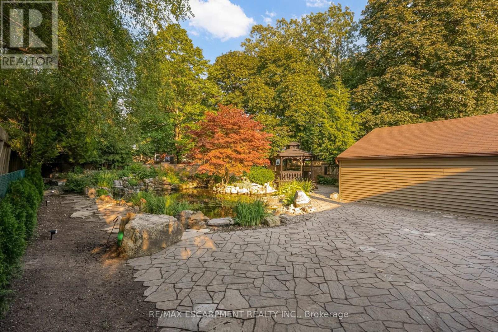 63 Hardale Crescent, Hamilton, ON - Outdoor