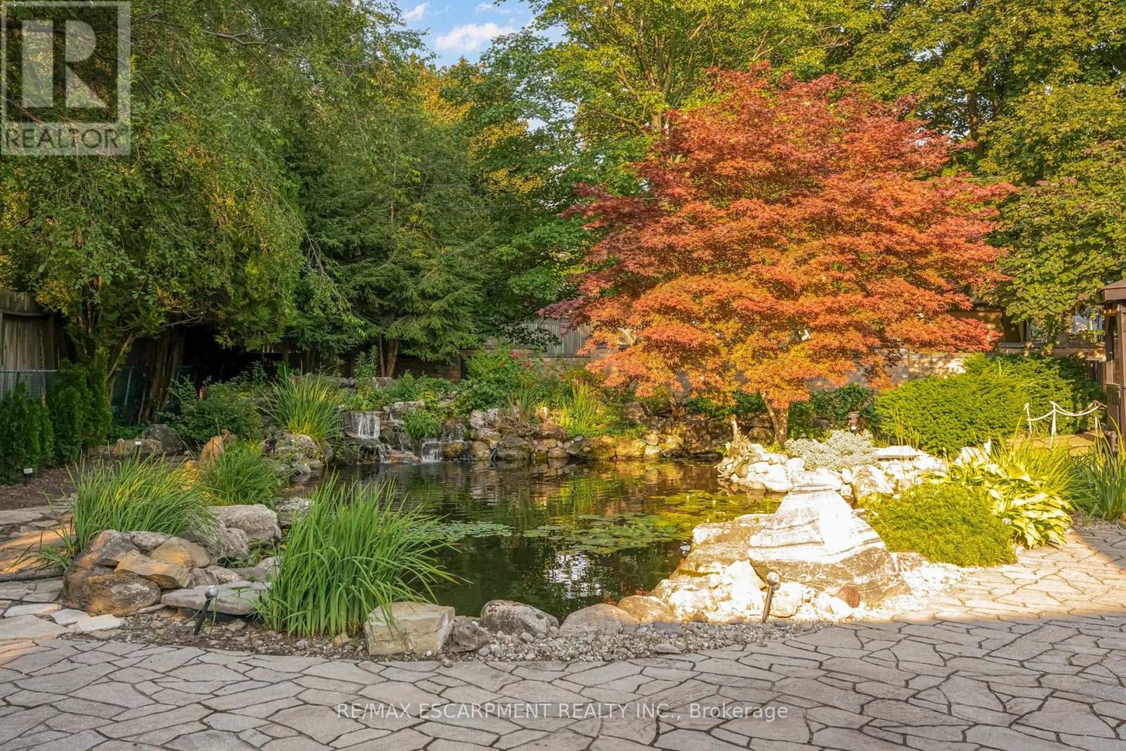 63 Hardale Crescent, Hamilton, ON - Outdoor
