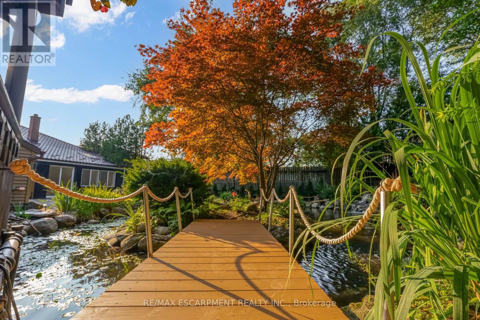 63 Hardale Crescent, Hamilton, ON - Outdoor