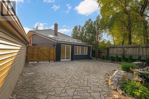63 Hardale Crescent, Hamilton, ON - Outdoor