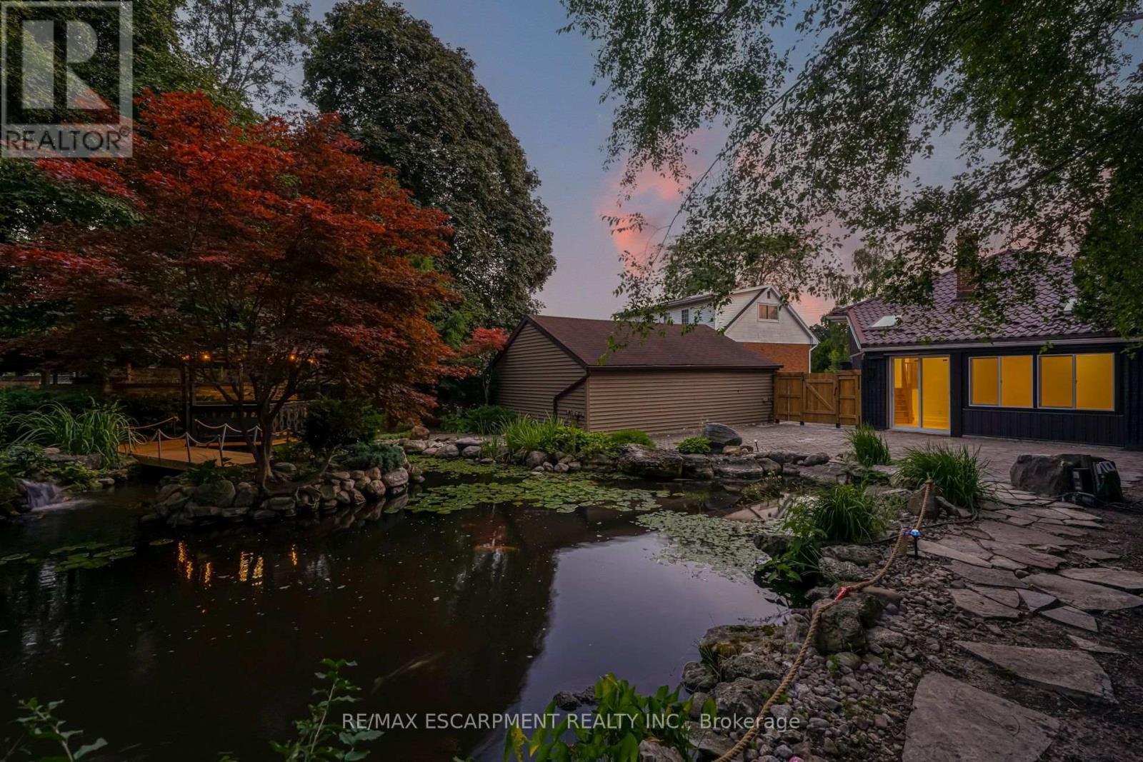 63 Hardale Crescent, Hamilton, ON - Outdoor