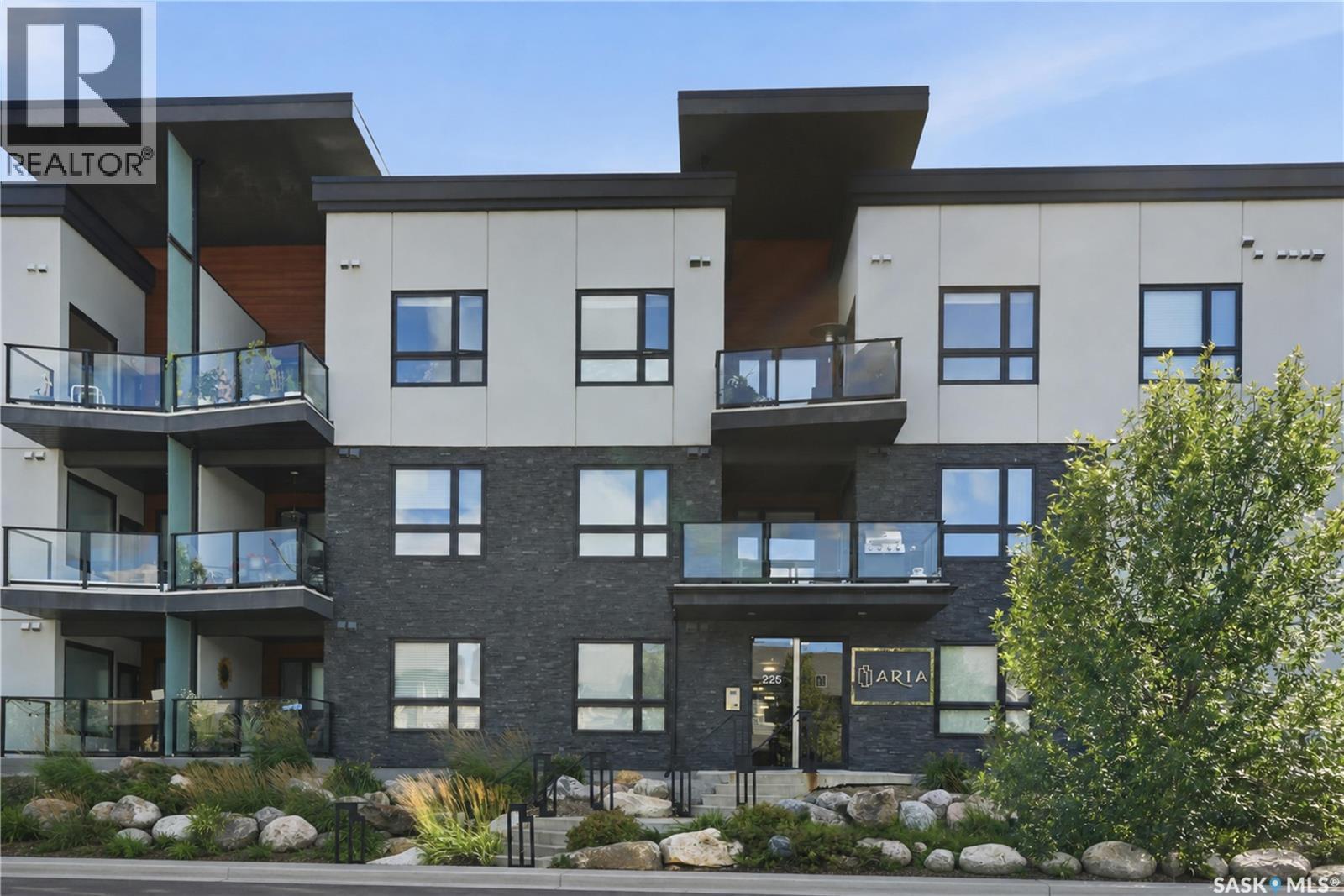 206 225 Maningas Bend, Saskatoon, SK - Outdoor With Facade