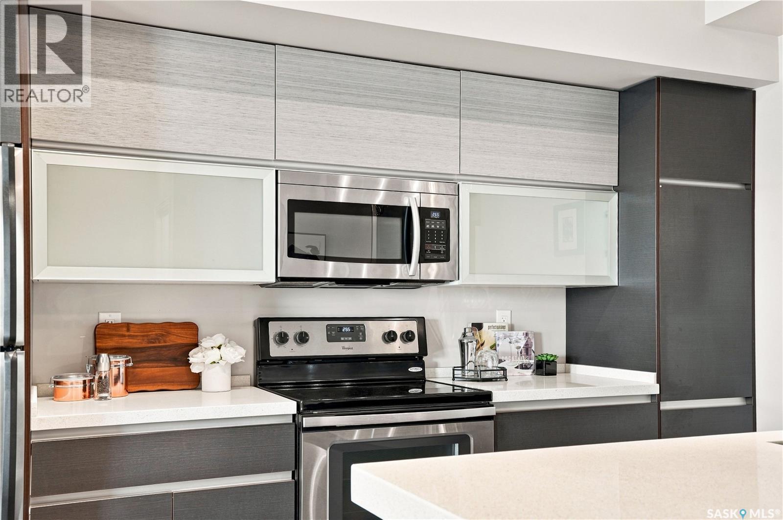 206 225 Maningas Bend, Saskatoon, SK - Indoor Photo Showing Kitchen With Upgraded Kitchen