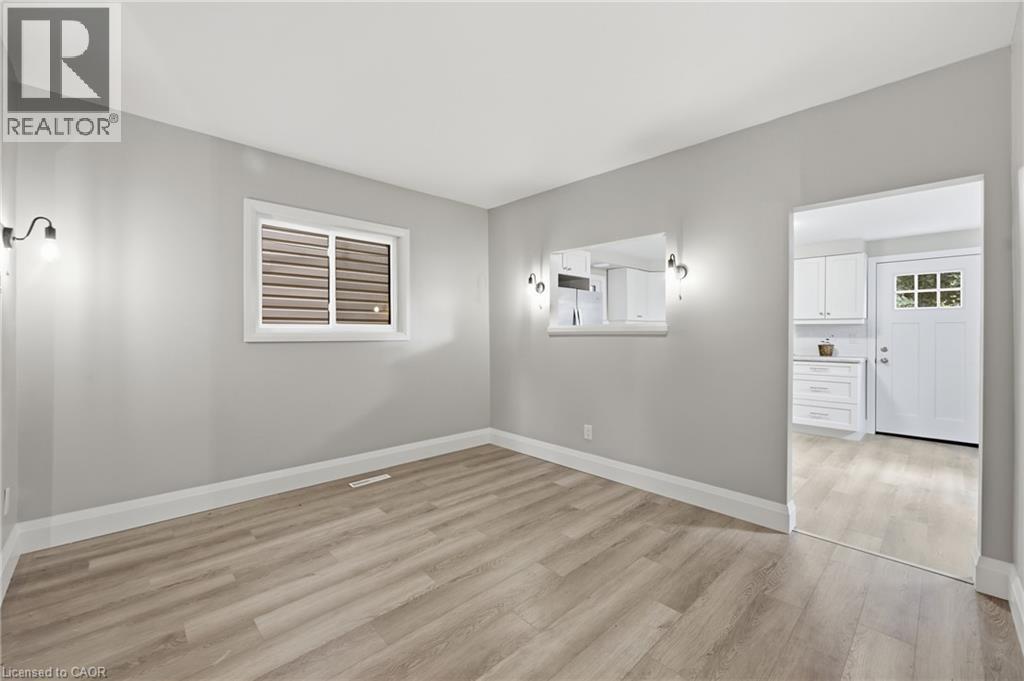 56 Harmony Avenue, Hamilton, ON - Indoor Photo Showing Other Room