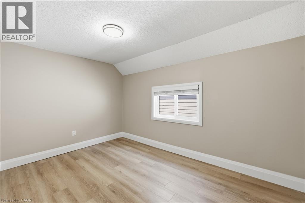56 Harmony Avenue, Hamilton, ON - Indoor Photo Showing Other Room