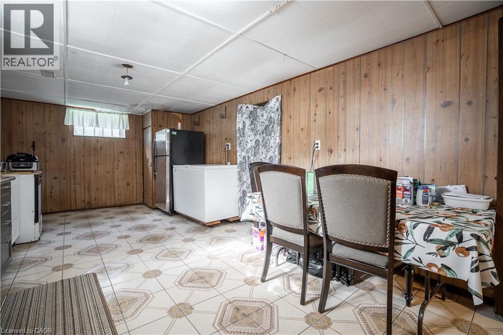 18 Villa Court, Hamilton, ON - Indoor