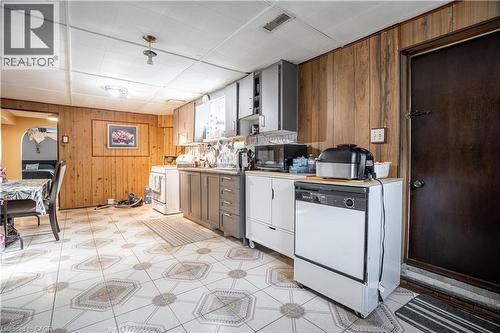 18 Villa Court, Hamilton, ON - Indoor Photo Showing Laundry Room