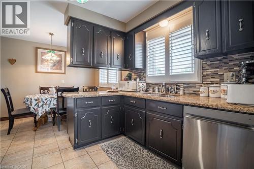 18 Villa Court, Hamilton, ON - Indoor