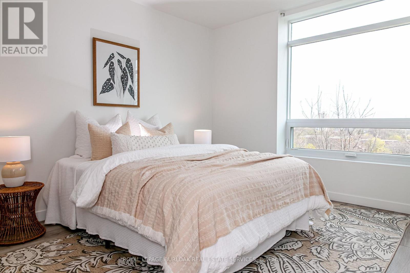 206 - 455 Charleton Avenue E, Hamilton, ON - Indoor Photo Showing Bedroom
