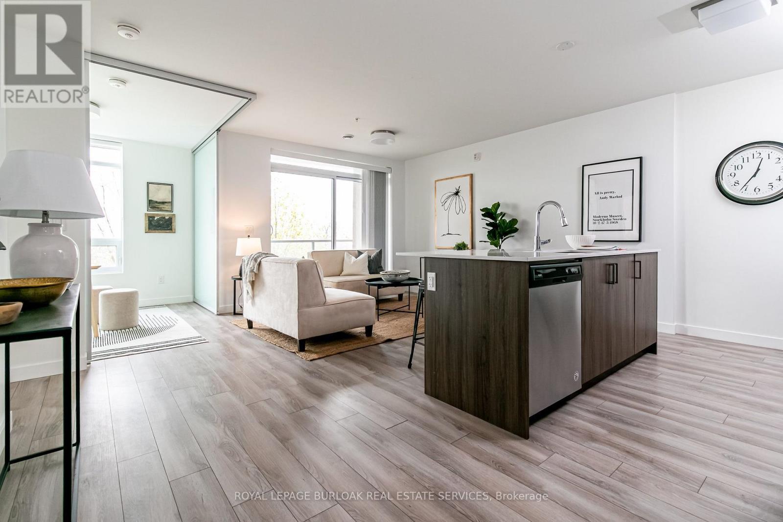 206 - 455 Charleton Avenue E, Hamilton, ON - Indoor Photo Showing Kitchen