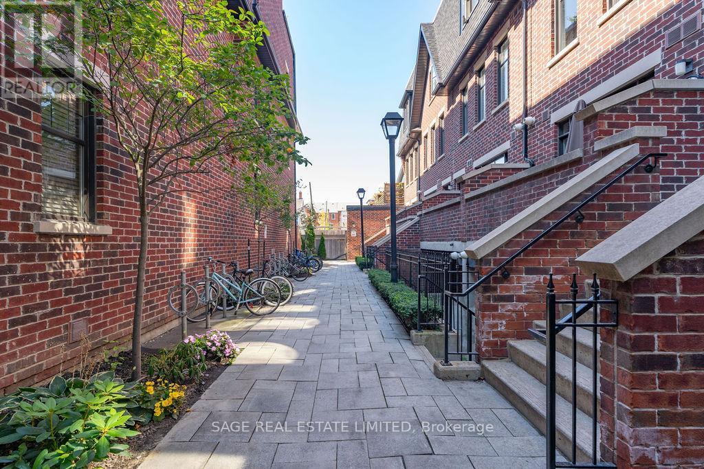 Th3 - 150 Broadview Avenue, Toronto, ON - Outdoor