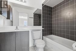 Main Washroom - 