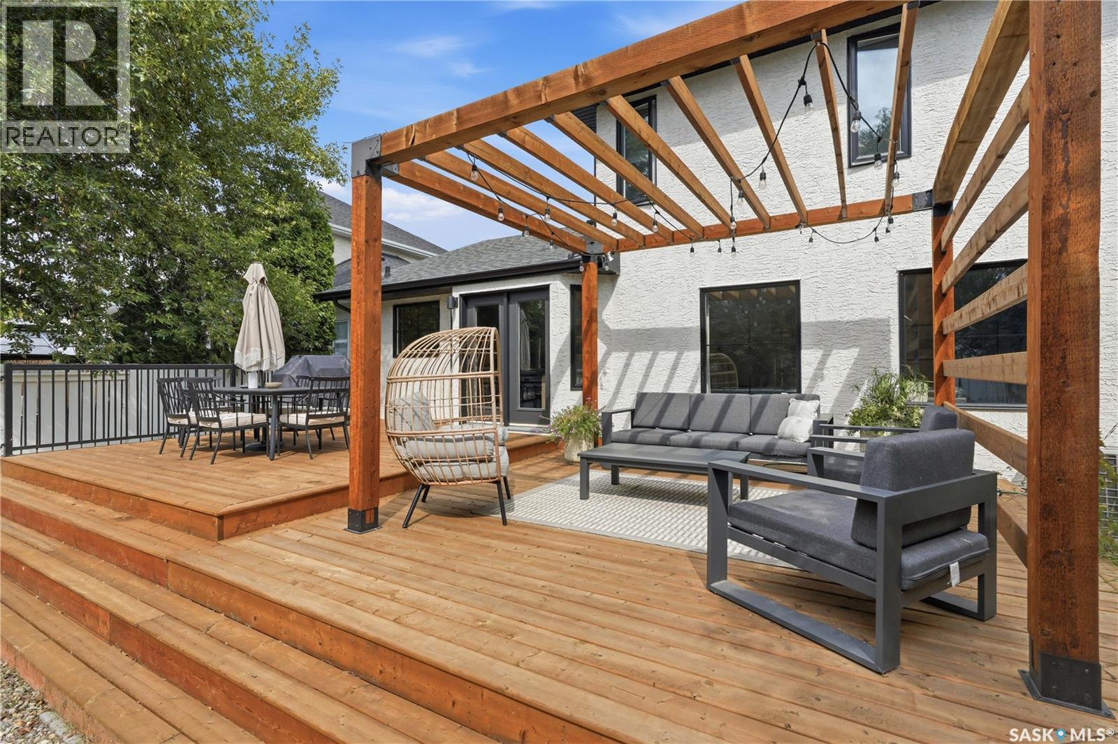 110 Mcfarland Place, Saskatoon, SK - Outdoor With Deck Patio Veranda With Exterior