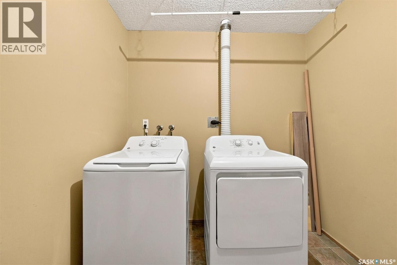 102 1008 Temperance Street, Saskatoon, SK - Indoor Photo Showing Laundry Room