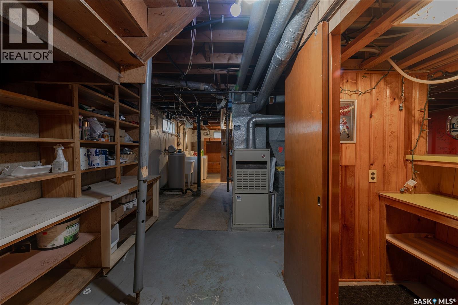 2818 23Rd Avenue, Regina, SK - Indoor
