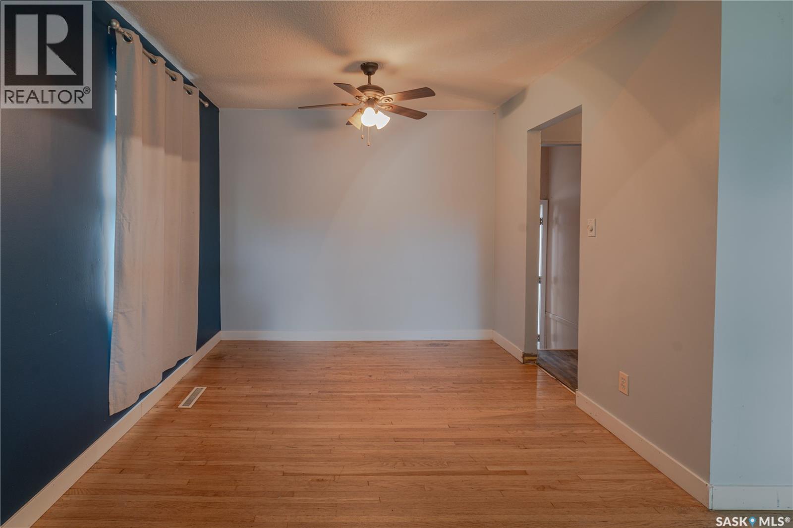 2818 23Rd Avenue, Regina, SK - Indoor Photo Showing Other Room