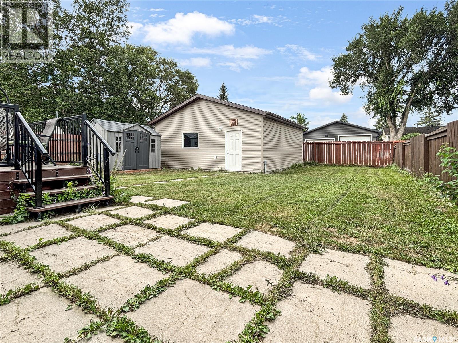 330 Meighen Crescent, Saskatoon, SK - Outdoor