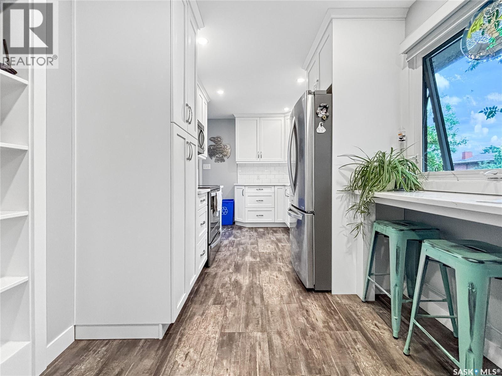 330 Meighen Crescent, Saskatoon, SK - Indoor